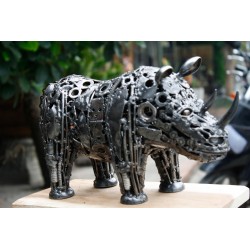 32 cm Scrap Metal Rhino